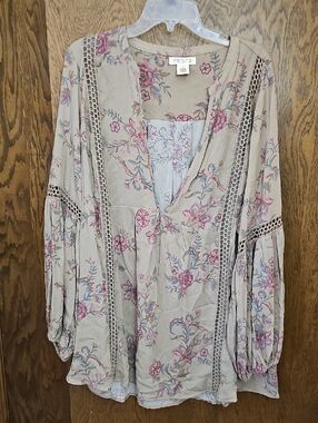 torrid Beige Floral Lace-Trim Tunic with Pink Blossoms